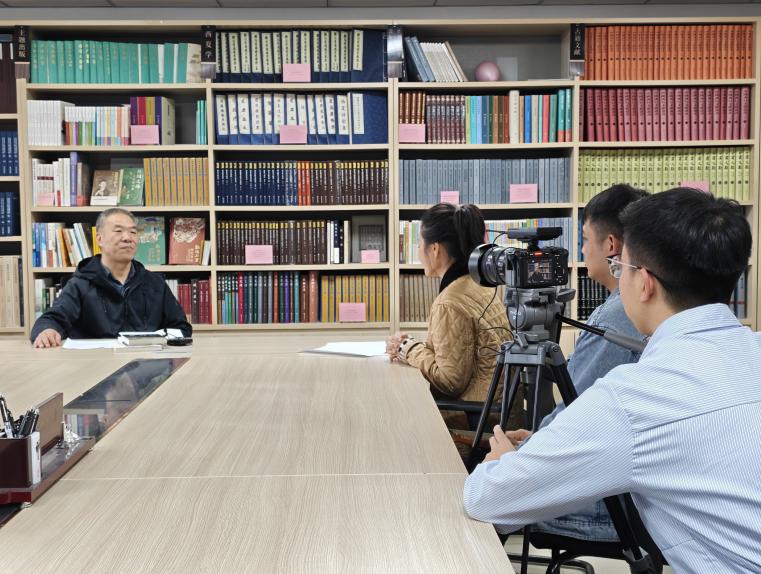 深化产教融合 践行专业实践——新闻传播学院师生赴甘肃文化出版社开展专题采访